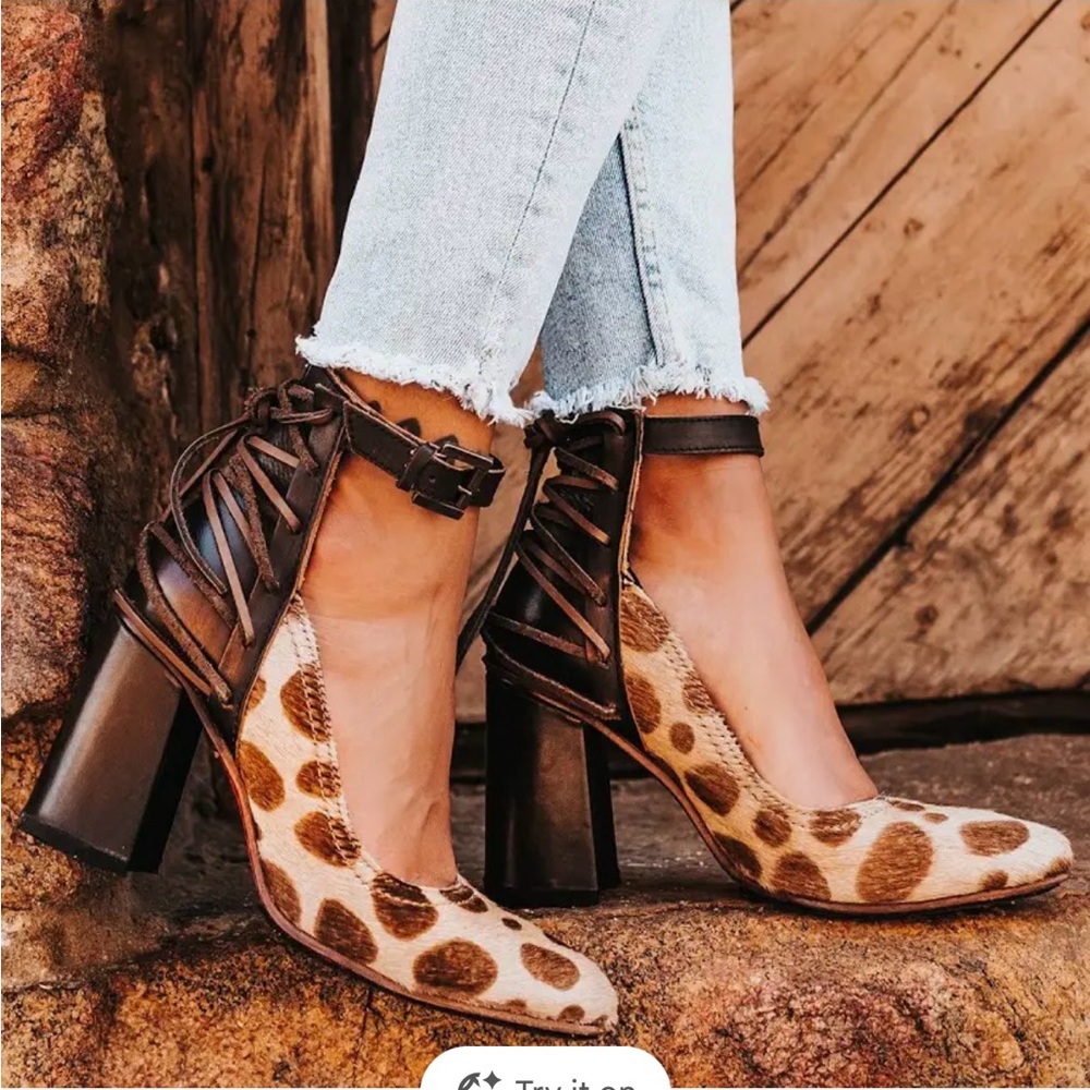 Freebird Women's Jillian Croco Shoes